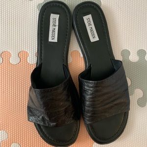 Steve Madden black leather slides